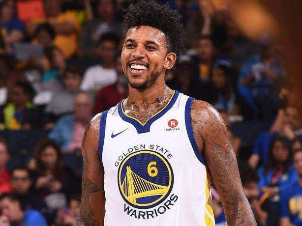 反被对手打 反被对手打