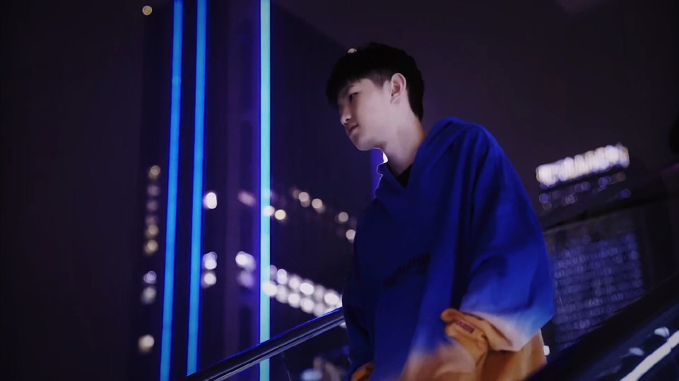 度转向全年
